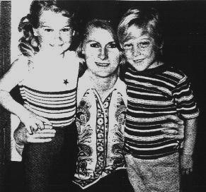 Tom Ruger with sister Loriann and mother