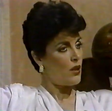 Linda Dano as Felicia